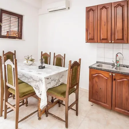 Comfortable In Kastel Novi Shared Pool 47m² Apartment